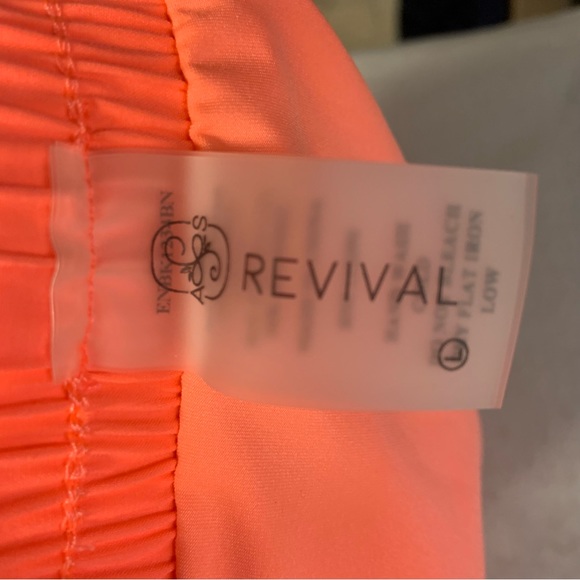 Bundle of 2 revival running jogging athletic shorts large - Picture 6 of 6